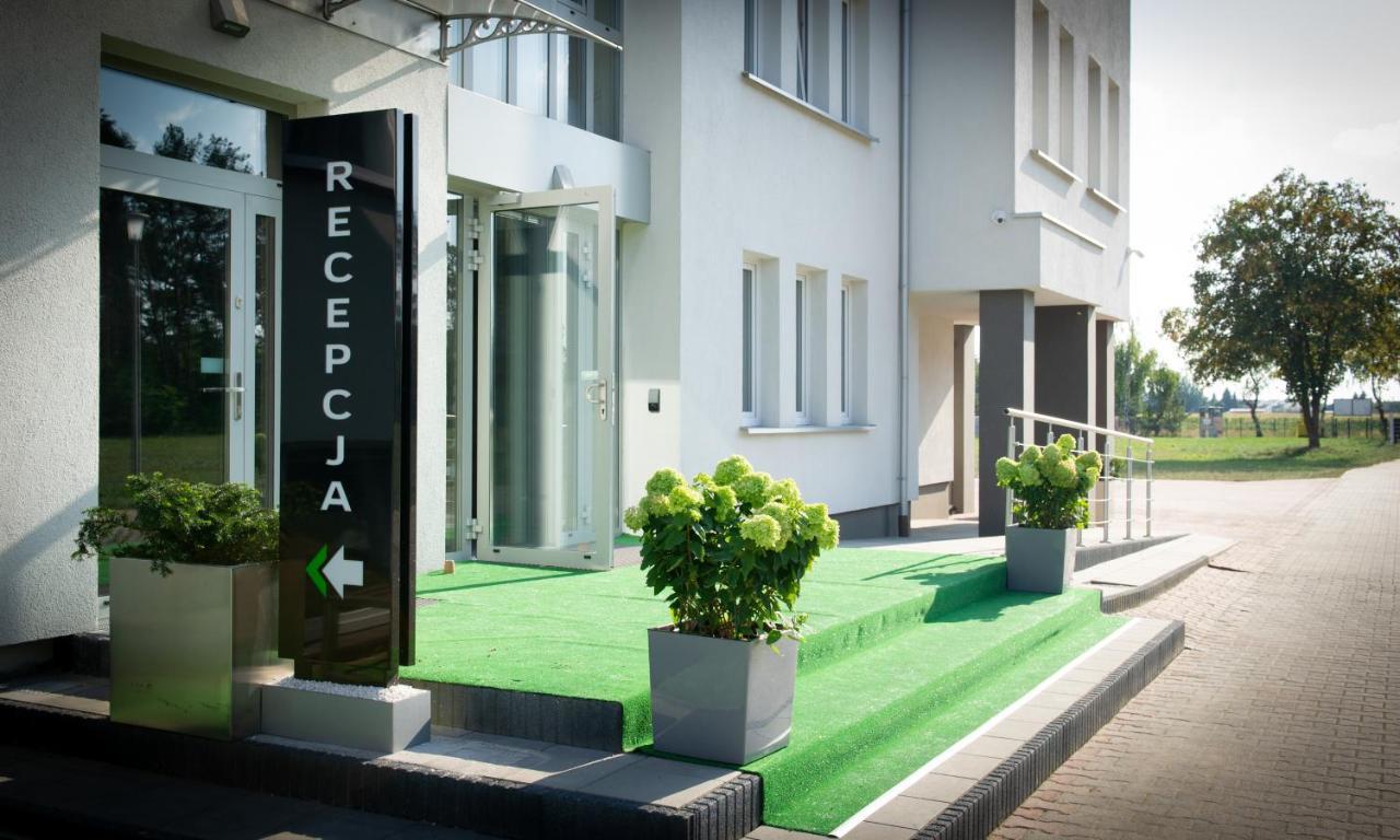 Poznan West Hotel - Airport Экстерьер фото