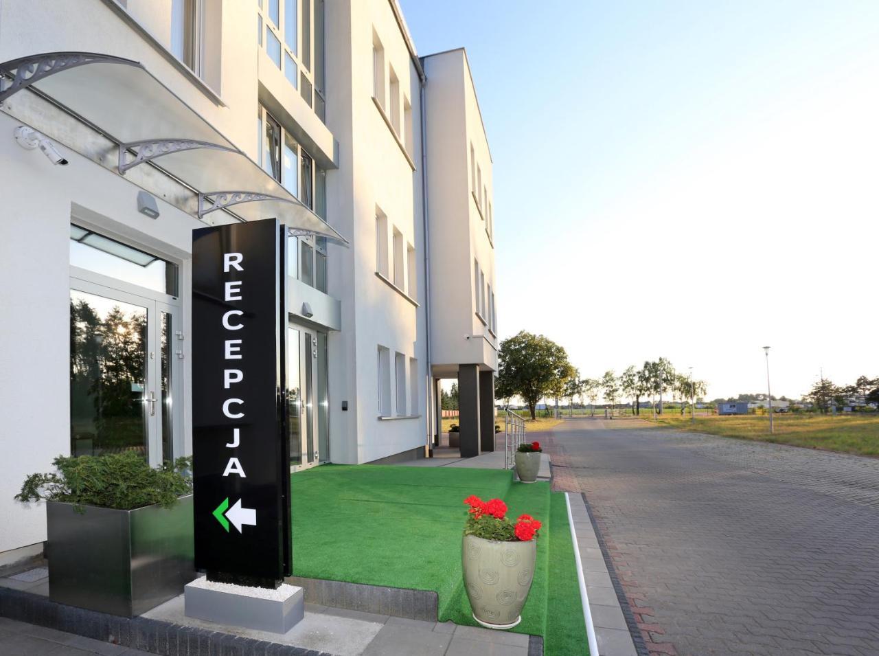 Poznan West Hotel - Airport Экстерьер фото