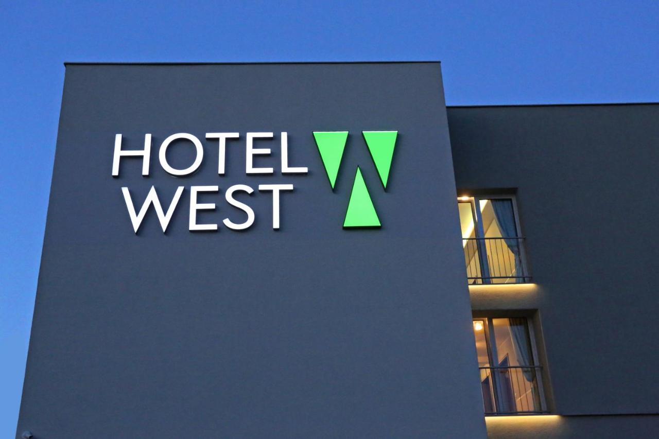 Poznan West Hotel - Airport Экстерьер фото