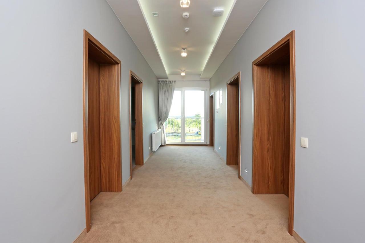 Poznan West Hotel - Airport Экстерьер фото